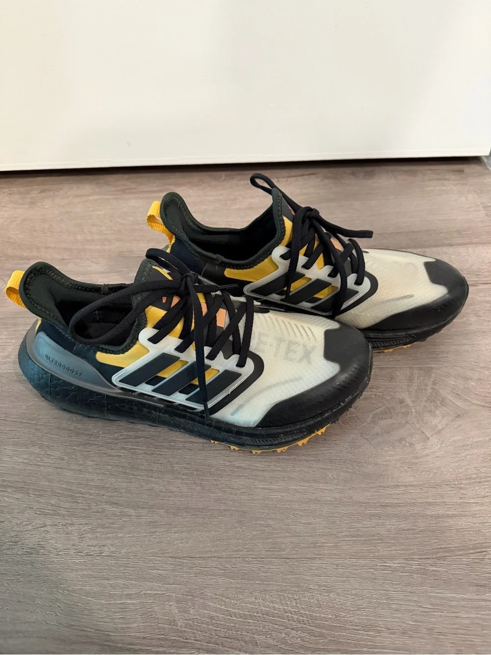 ADIDAS Ultraboost Light GTX W - Goretex